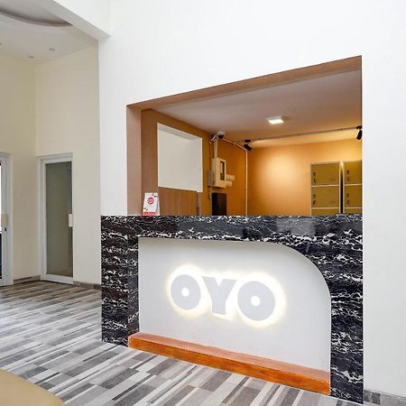 Oyo Flagship 2124 Kars Inn Семаранг Экстерьер фото