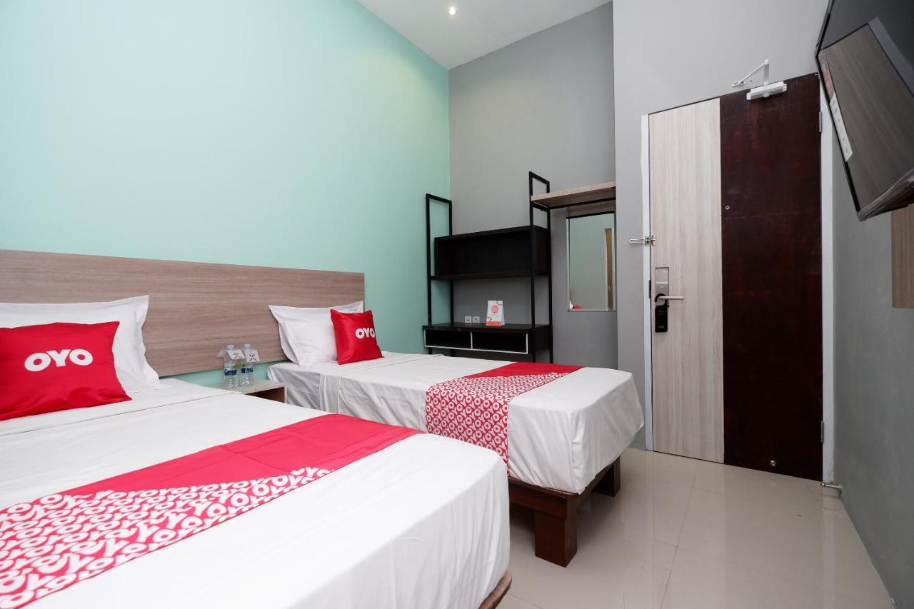Oyo Flagship 2124 Kars Inn Семаранг Экстерьер фото